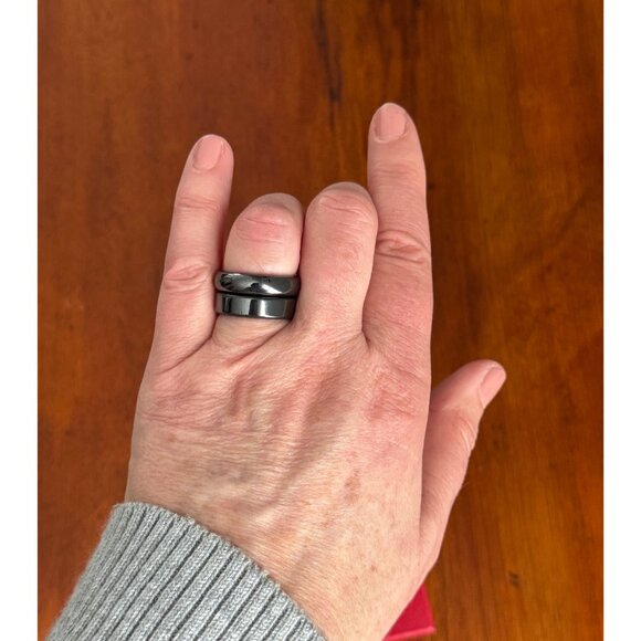 Magnetic Hematite Rings 2 Piece Set Sizes 6.5 & 7 NEW - Picture 9 of 9